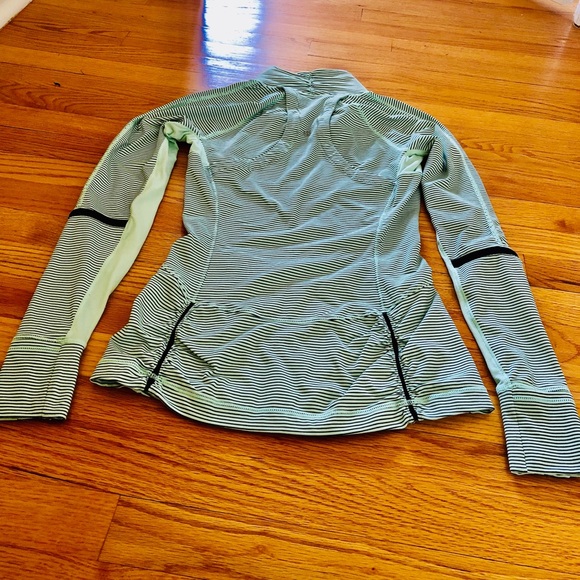 Lululemon Light Green Zip up - Picture 6 of 6